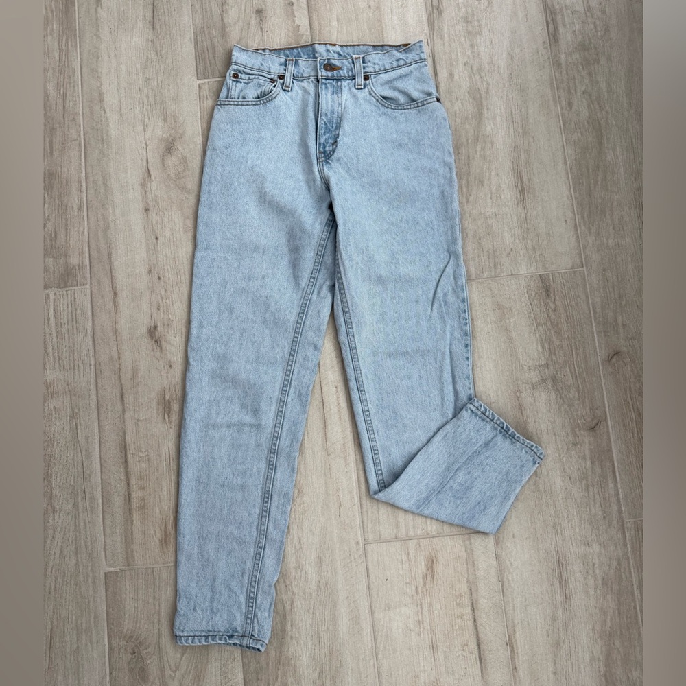 Vintage Levi's Women's Tapered Leg Jeans in Light Blue